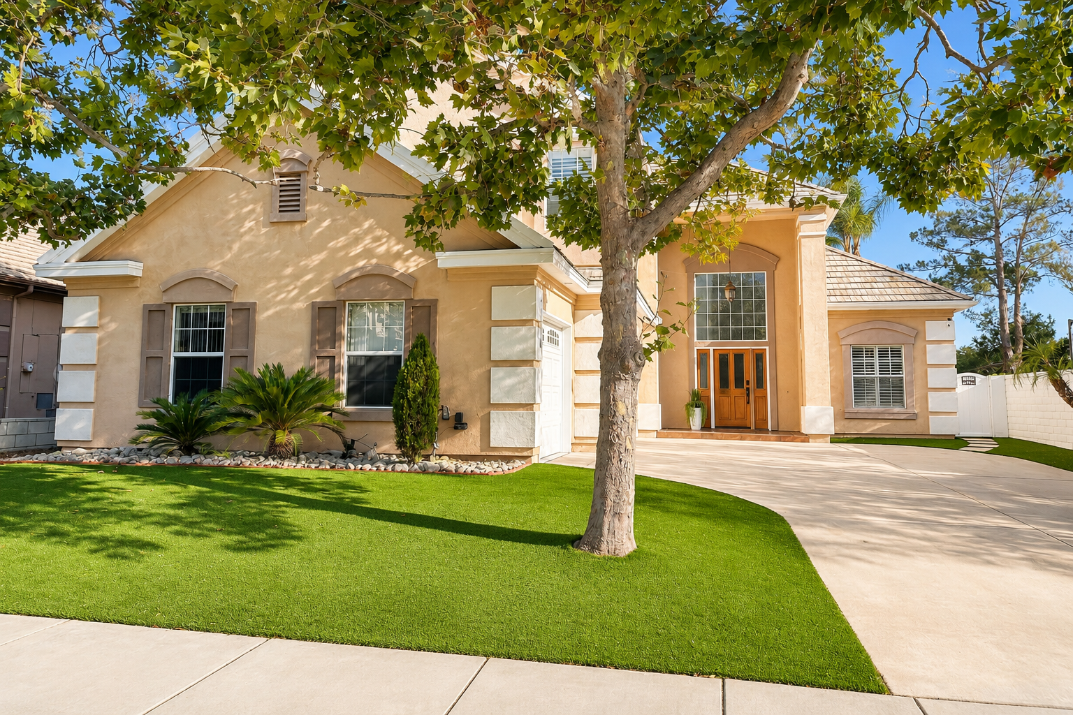 Furnished 4BR + Office | Putting Green Yard photo 2