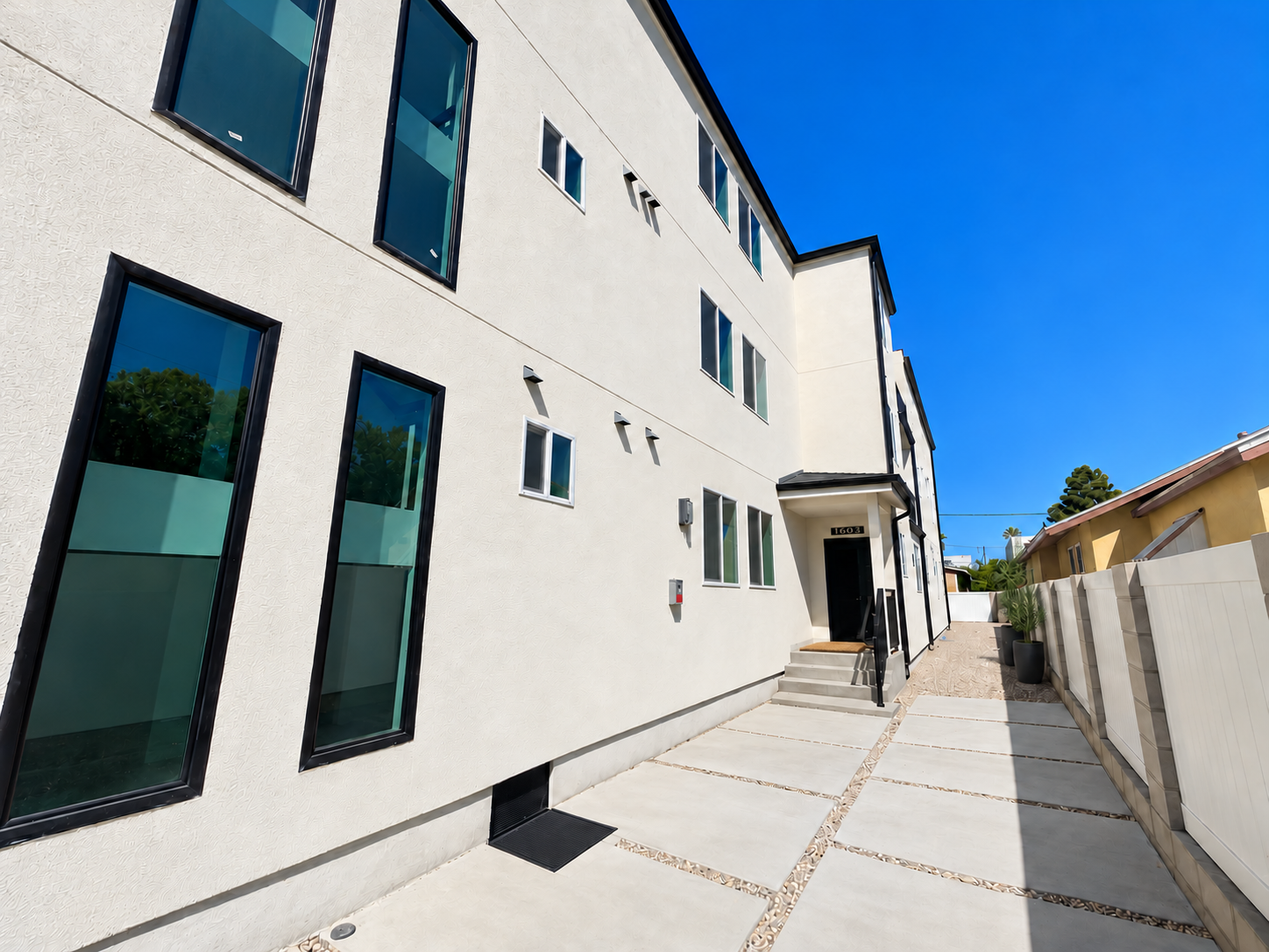 1603 W 36th St, #1-1, Los Angeles, CA 90018 photo 4